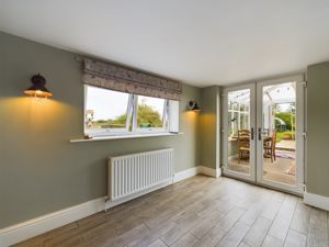 Dining Room- click for photo gallery